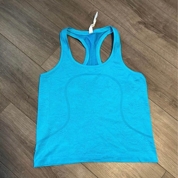 Lululemon swiftly tank, racer length - Picture 1 of 3